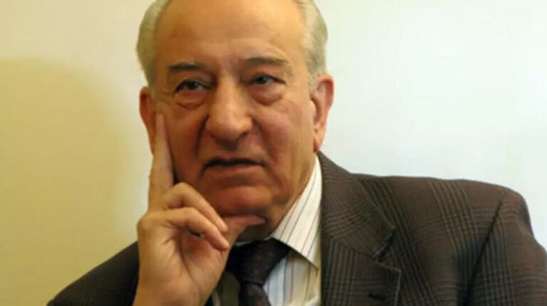Akbar ETEMAD